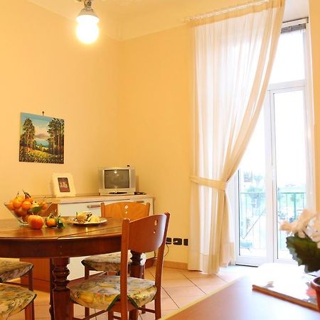 House Betty By Holiday World Albisola Superiore Esterno foto