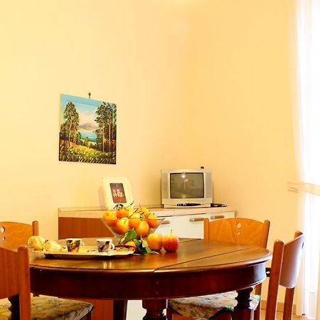 House Betty By Holiday World Albisola Superiore Esterno foto