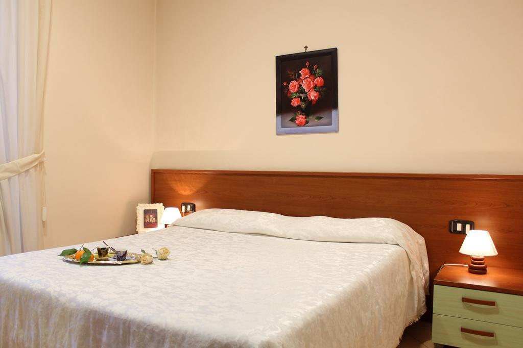 House Betty By Holiday World Albisola Superiore Esterno foto